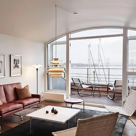 库格布劳伽登克伦威尔酒店