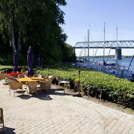 호텔 Comwell Kongebrogaarden